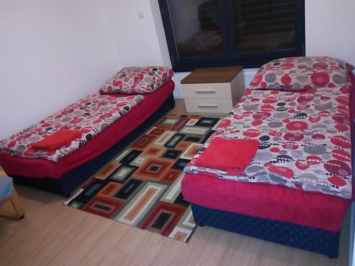 Apartman Stefanikova Zlín Buitenkant foto
